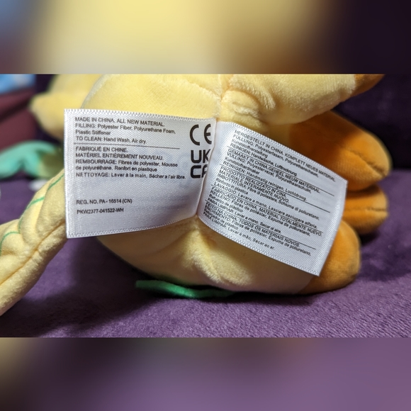 Exclusive Pokemon Leafeon 8" Plush - Picture 6 of 7